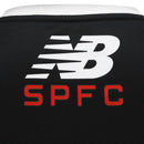 Camisa pré-jogo São Paulo 2026/2027 vermelha e branca original New Balance, edição limitada para torcedor.